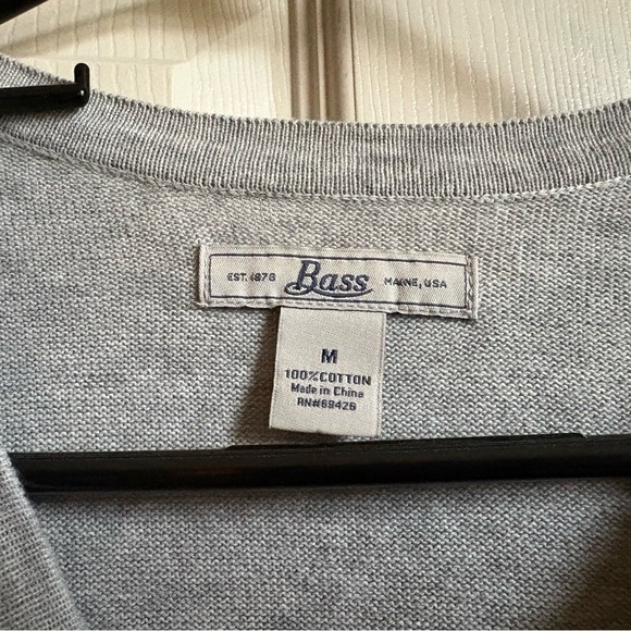 BASS Lightweight Squirrel Sweater - Picture 3 of 9